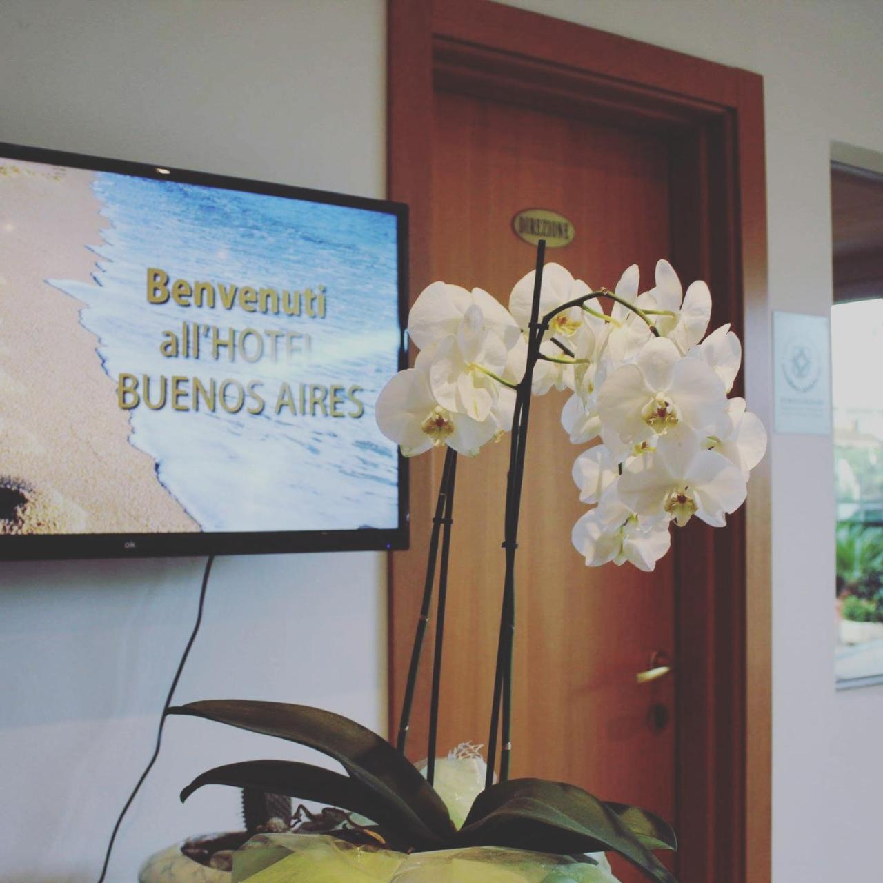 Hotel Buenos Aires Τσέρβια Εξωτερικό φωτογραφία